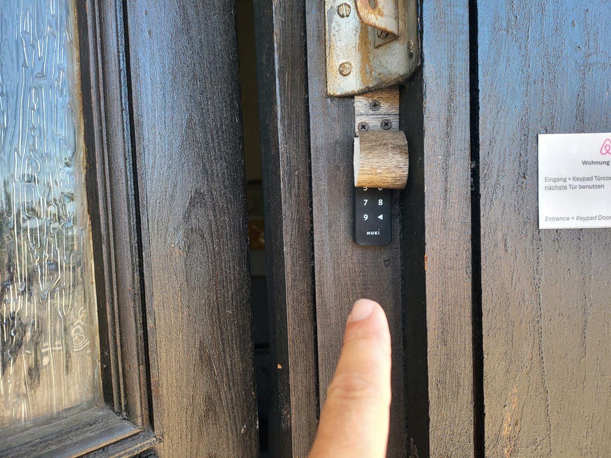 Keypad außen an der EG-Eingangstür